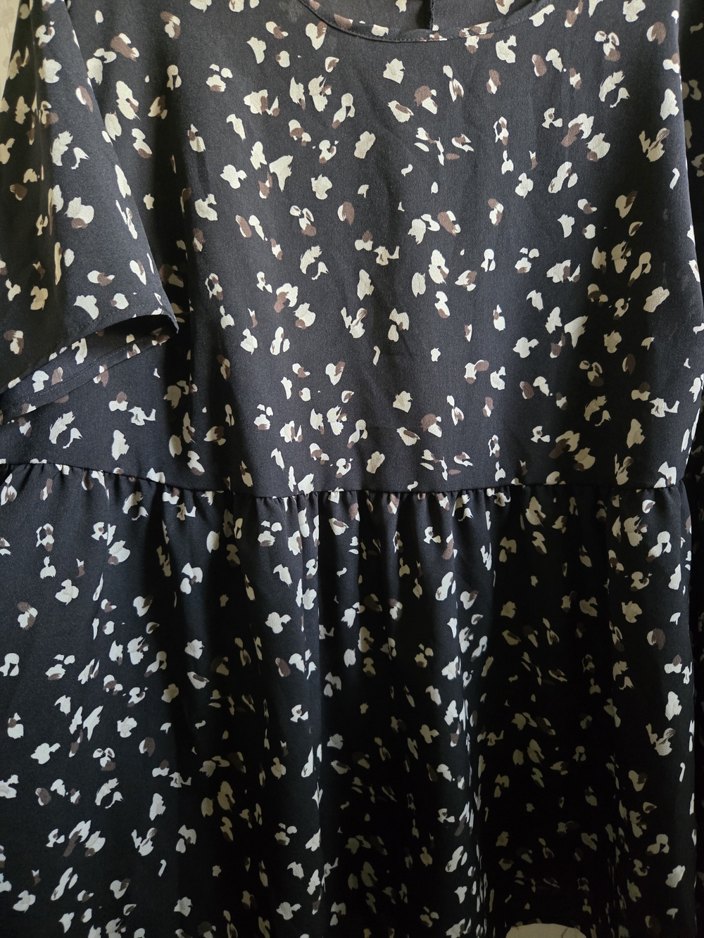 Shein Curve Black Abstract Print Flutter Sleeve Babydoll Blouse 6X US 24/26 Plus - Picture 7 of 8